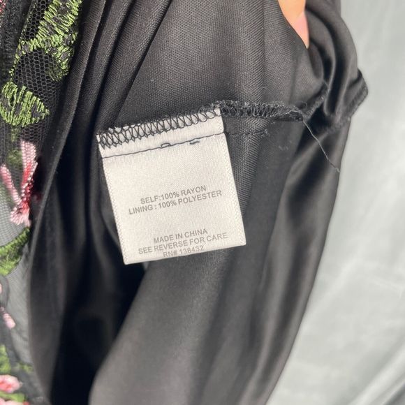 Modcloth Dress Womens Large Sweet Nostalgia Embroidered Black Pink Short Sleeve - Picture 10 of 11